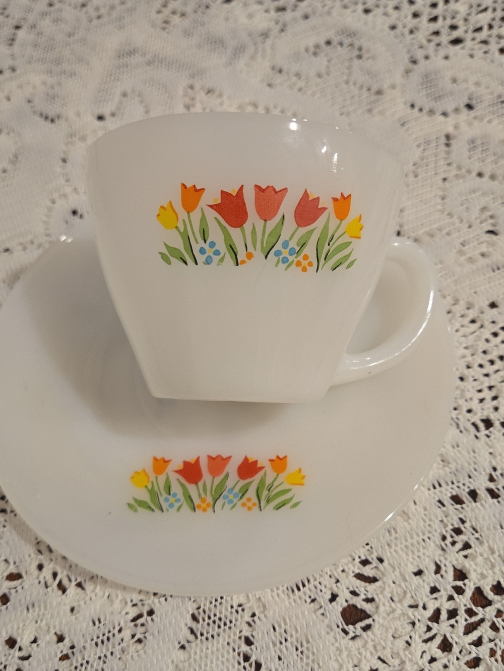Anchor Hocking Fire King White Mug with Red Orange Yellow Tulip Design